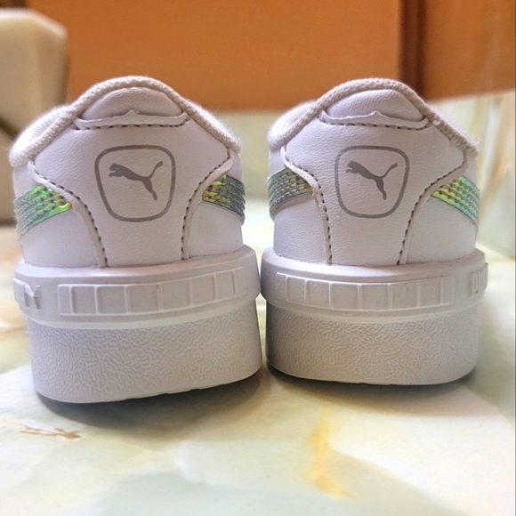 Kids Puma white iridescent shoes - Picture 4 of 11